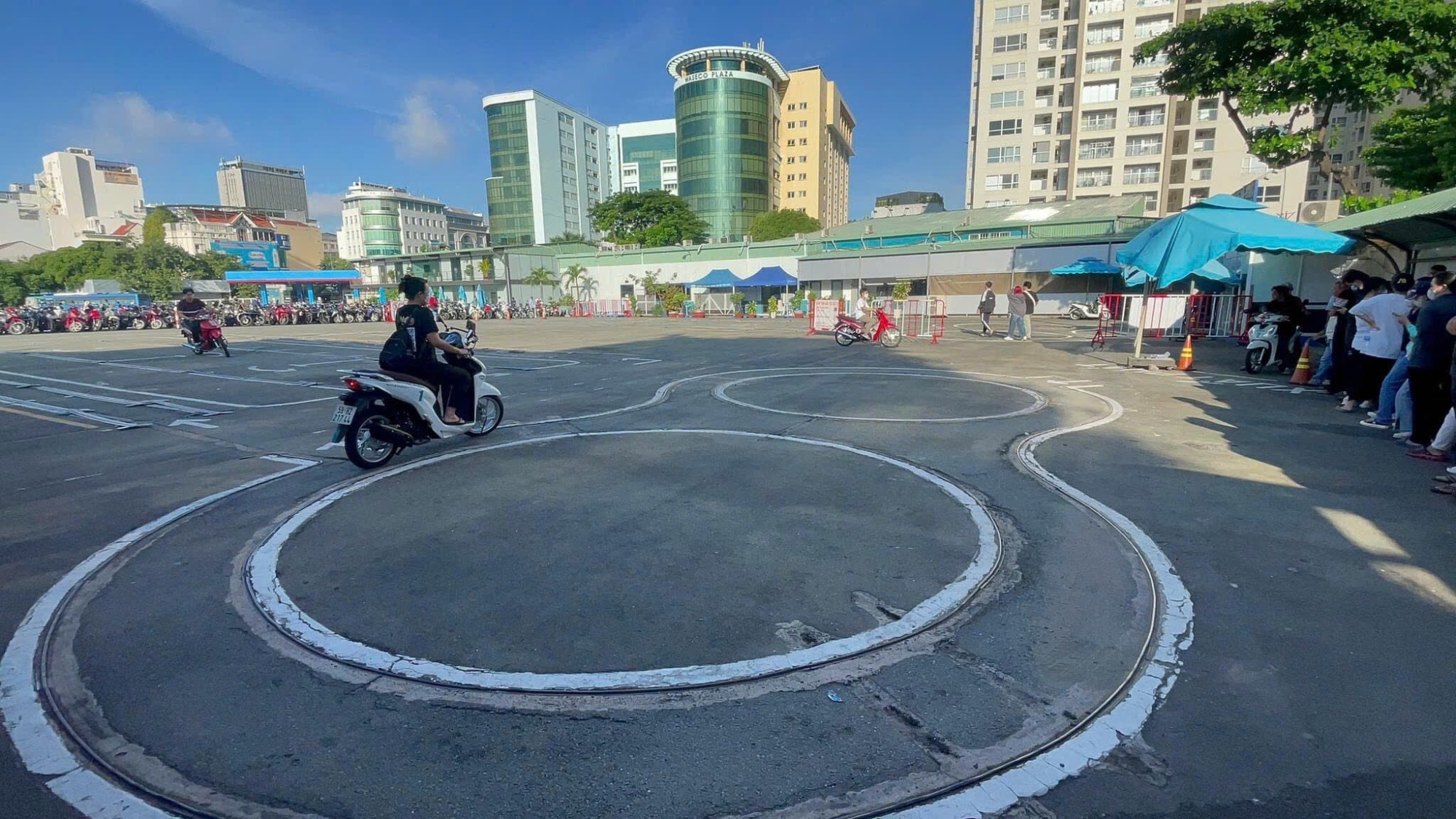 Lịch thi bằng lái xe máy tại Hà Nội 2026 – Ngày & địa điểm