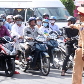 Thi Bằng Lái Xe Máy: Đi Xe Không Có Bằng Bị Phạt Như Thế Nào?